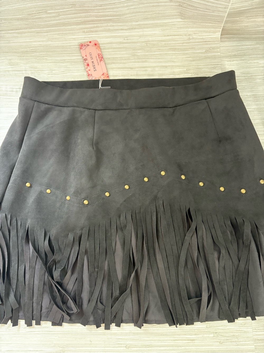 🆕 SHEIN 2X ✨ plus size fringe mini skirt black with rivets NWT - Picture 1 of 3